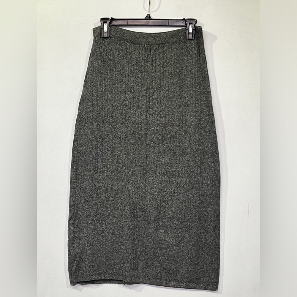 FREE PEOPLE Gray ribbed midi knit  skirt‎ size L. - Picture 6 of 10